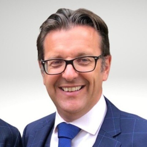 Simon Overton