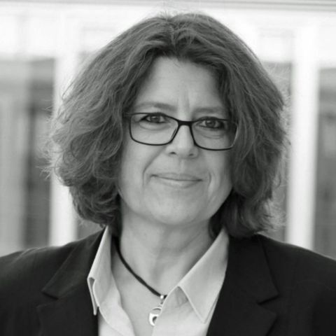 Angelika Holl