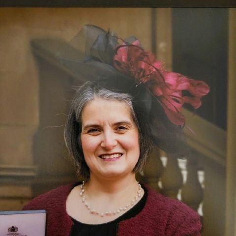 Sian Thomas